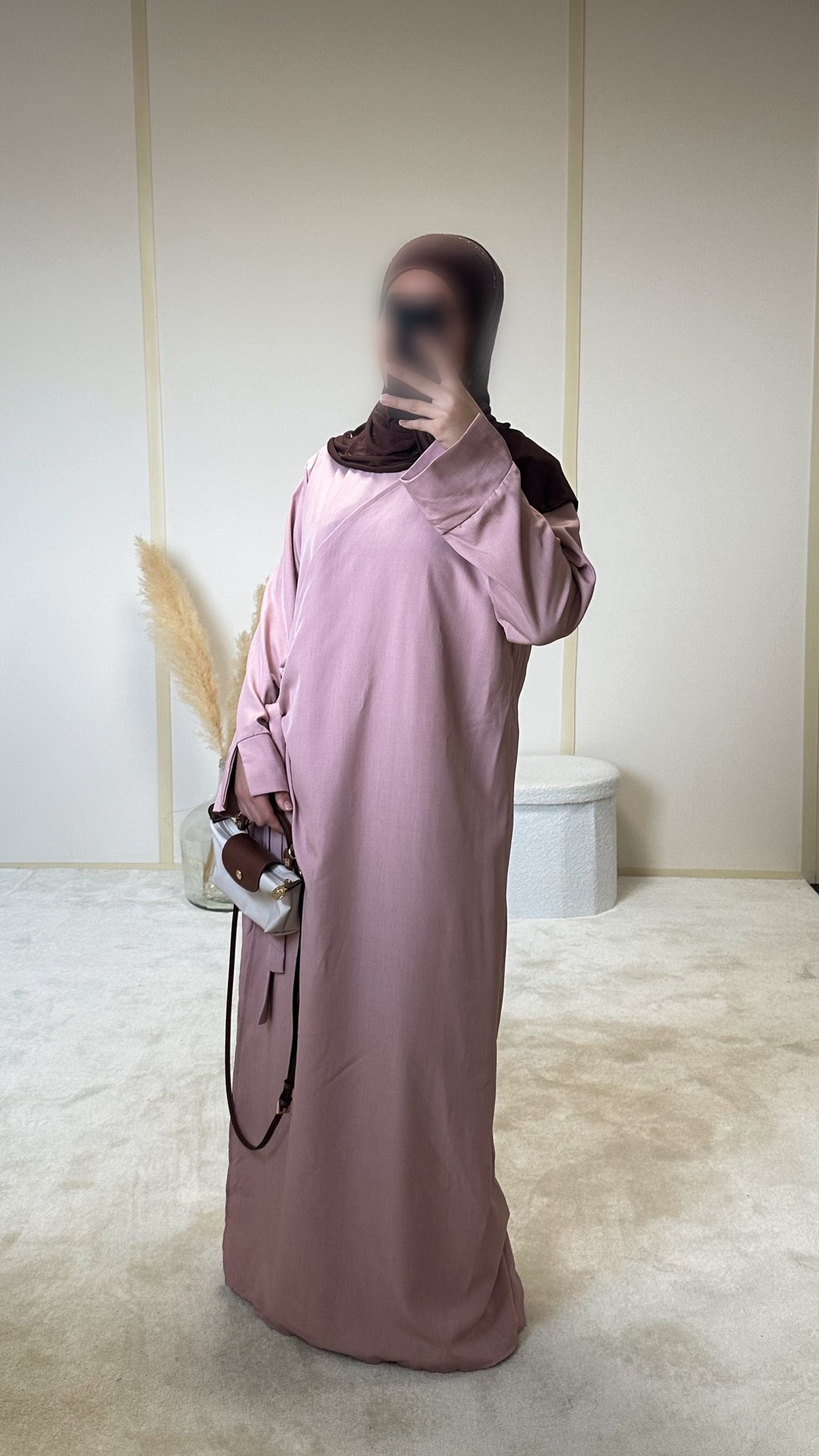 Robe cache coeur rose