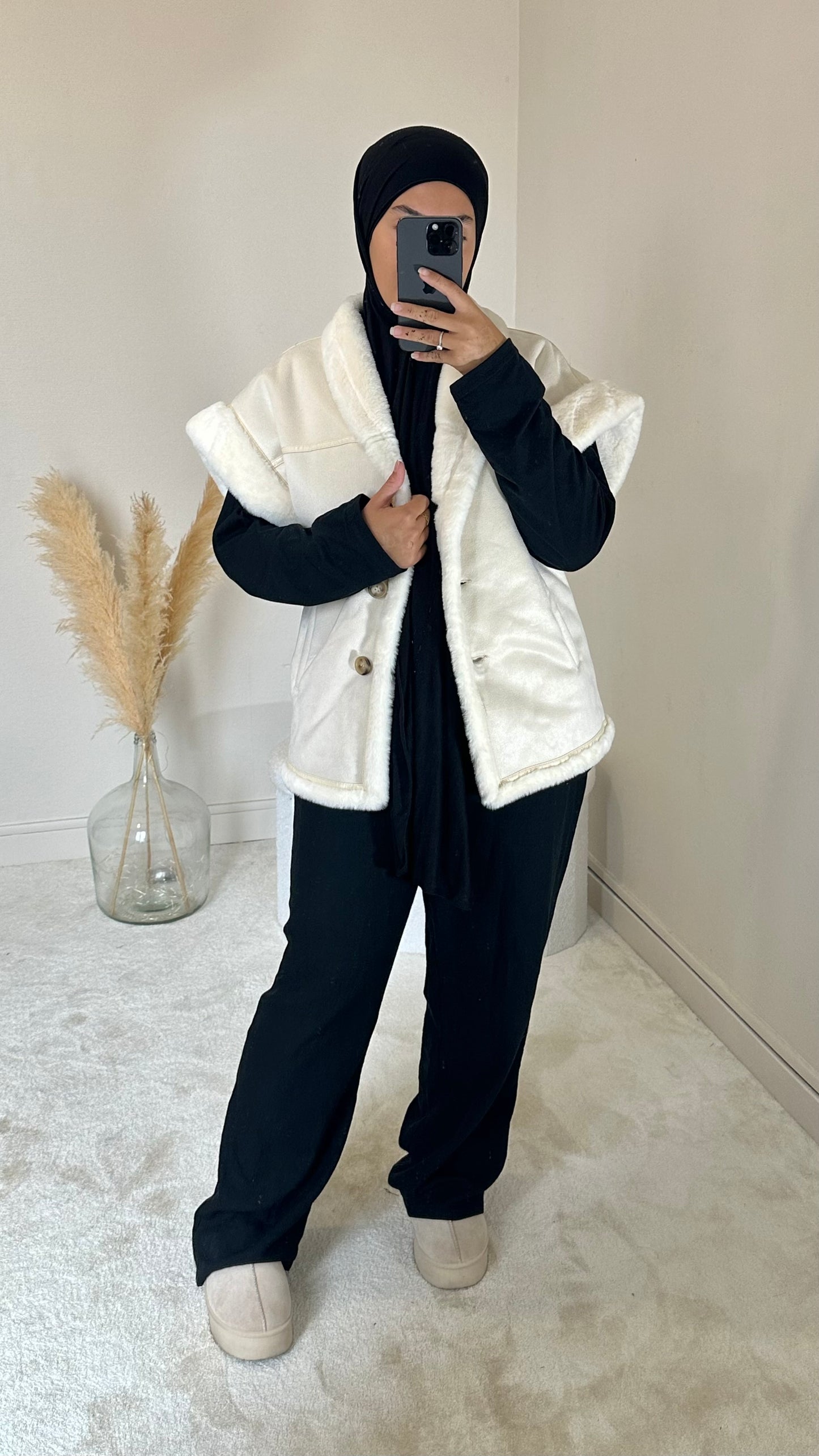 Veste sans manches fourrée beige