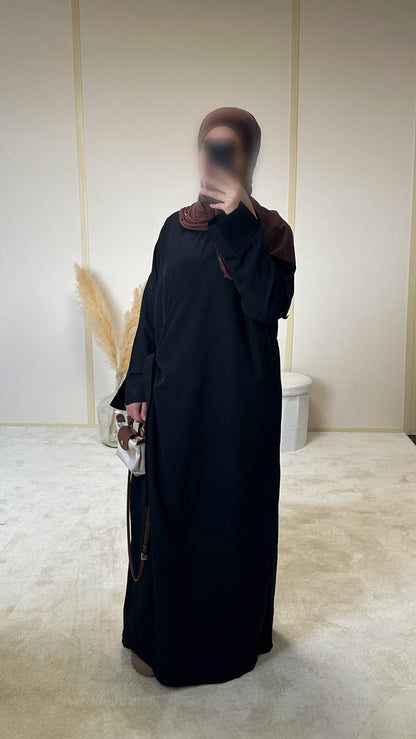 Robe cache coeur noir