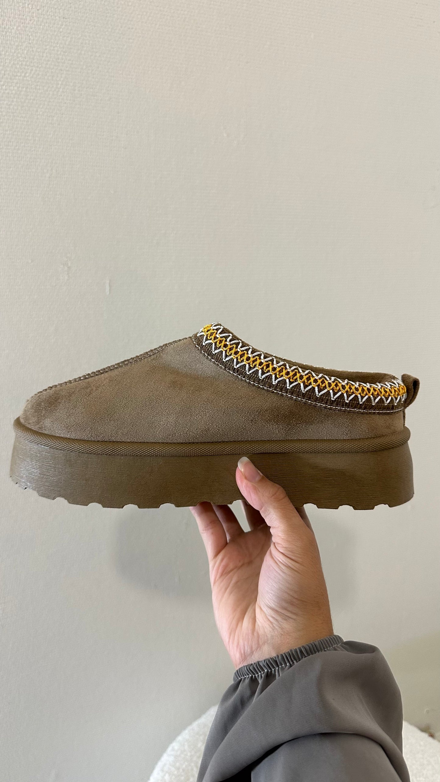 Chaussons fourrés [ marron ]