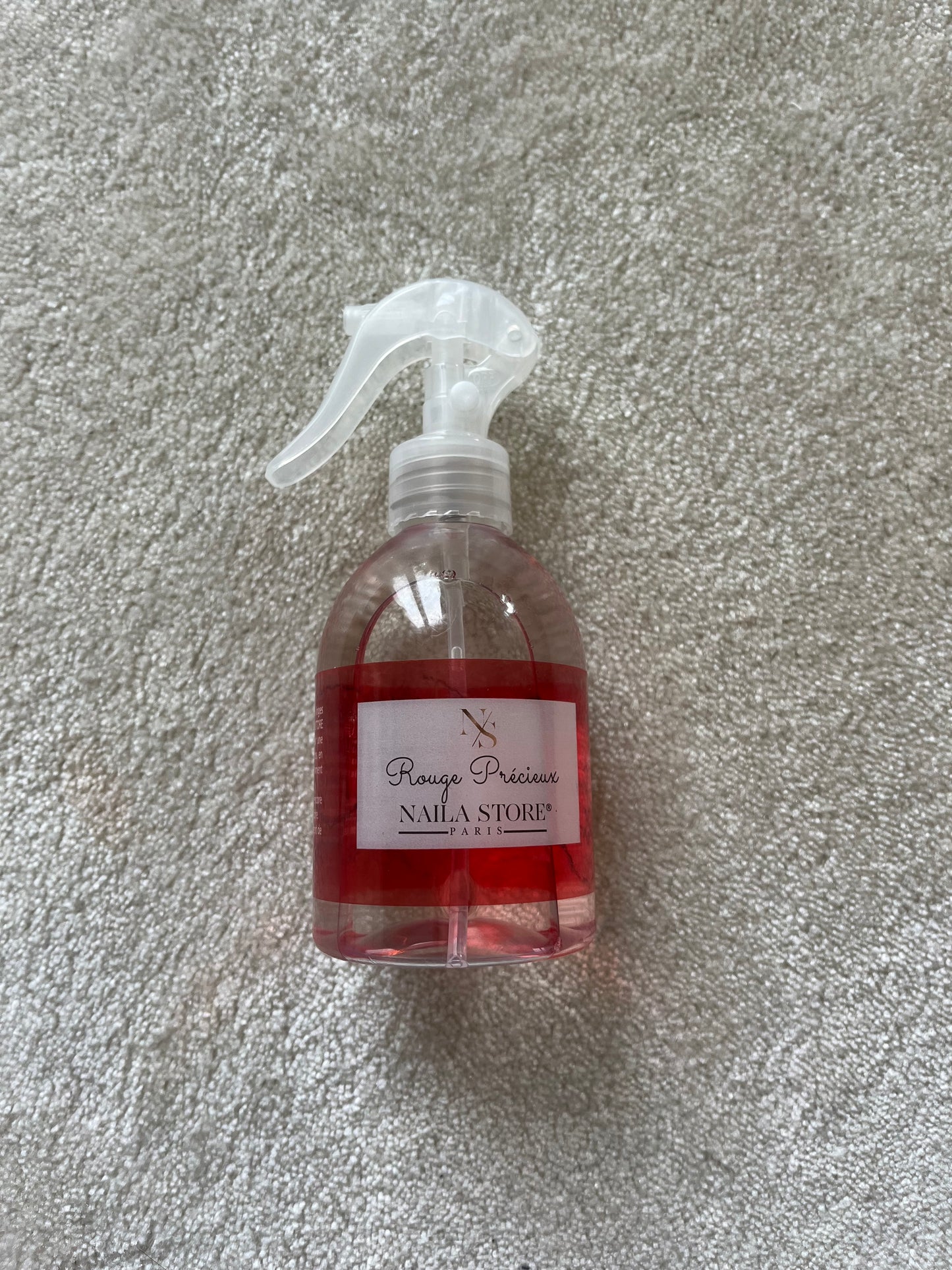 Spray textile rouge précieux Naila Store
