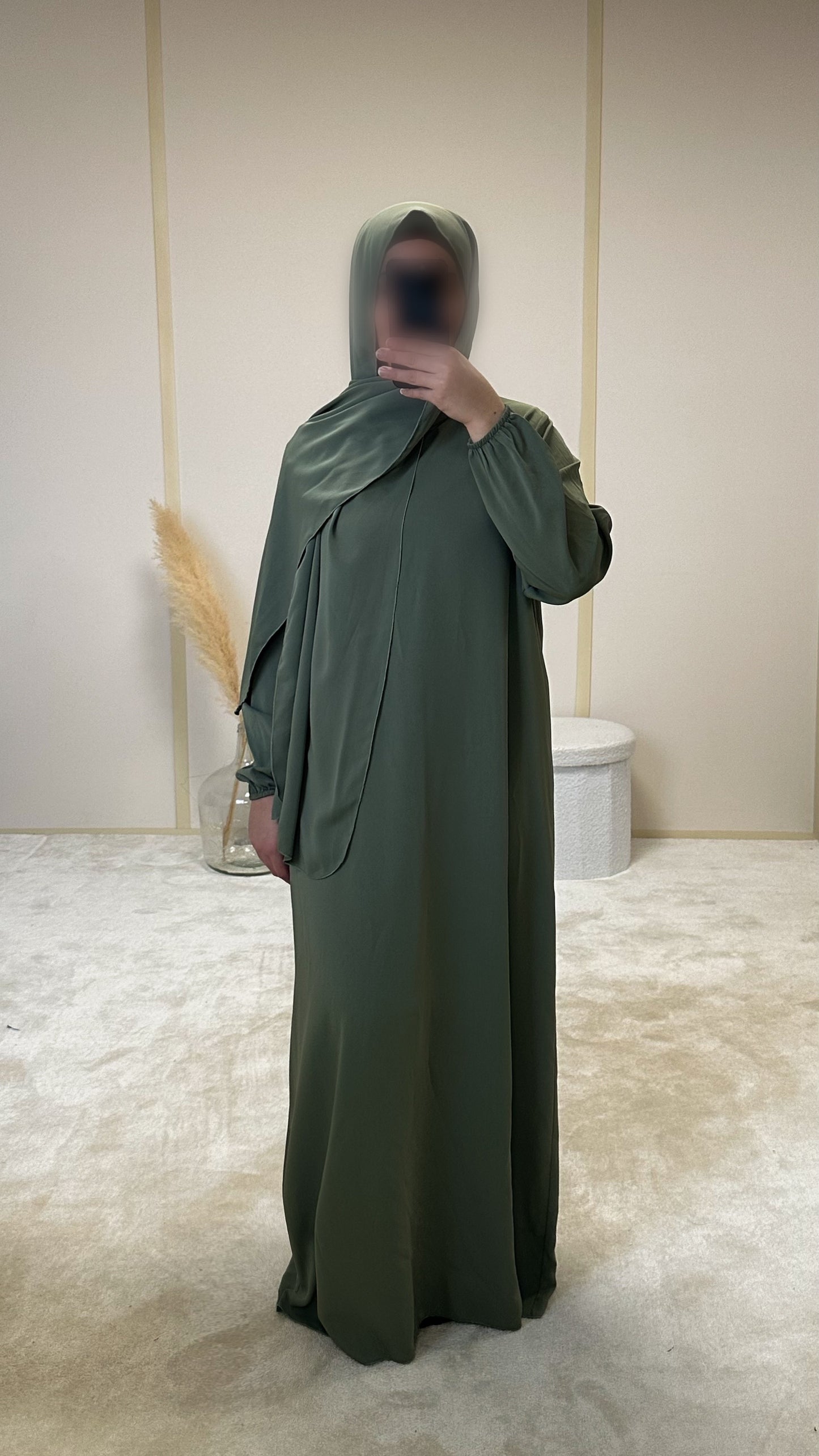 Abaya avec voile intégré kaki
