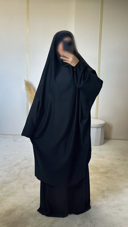 Jilbab 2 pièces avec jupe en soie de Médine [noir]