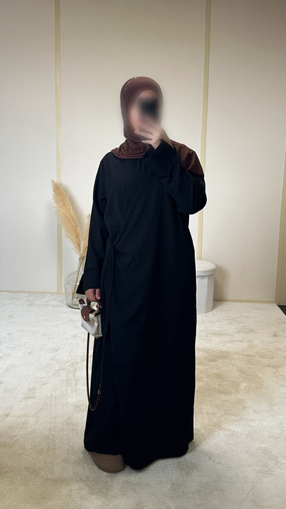 Robe cache coeur noir